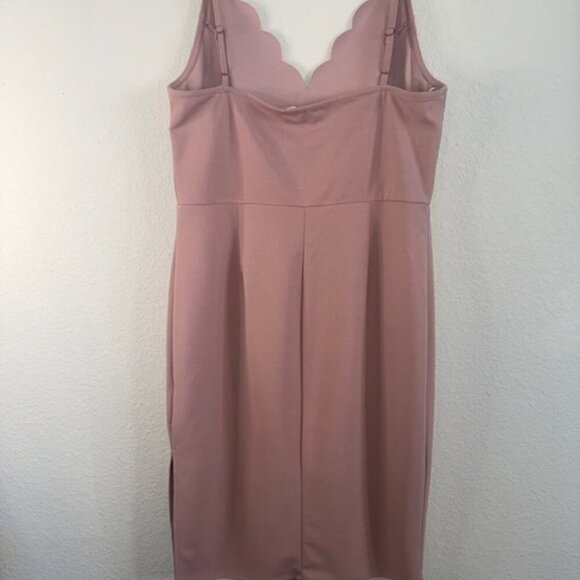 SOCIALITE ‎ laser cut scallop bodycon - Picture 6 of 7